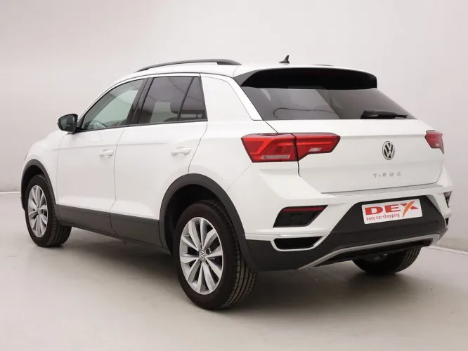 Volkswagen T-Roc 1.5 TSi 150 Design + GPS + Privacy Glass + LED Lights Image 4