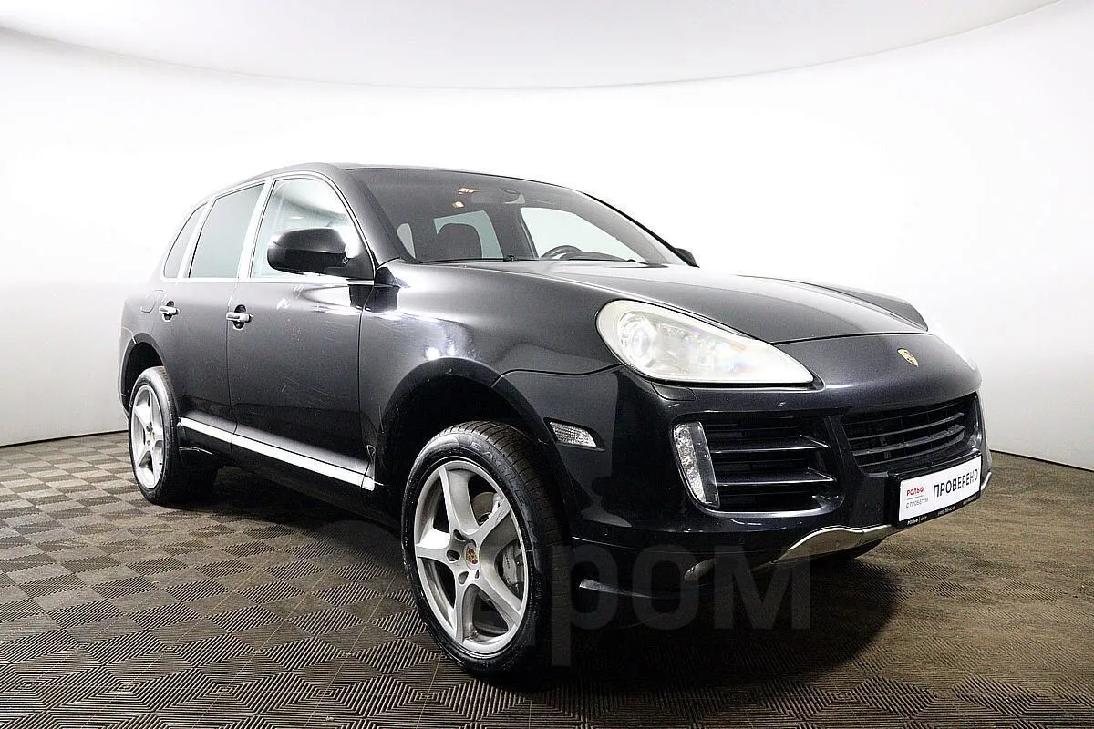 Porsche Cayenne Image 3